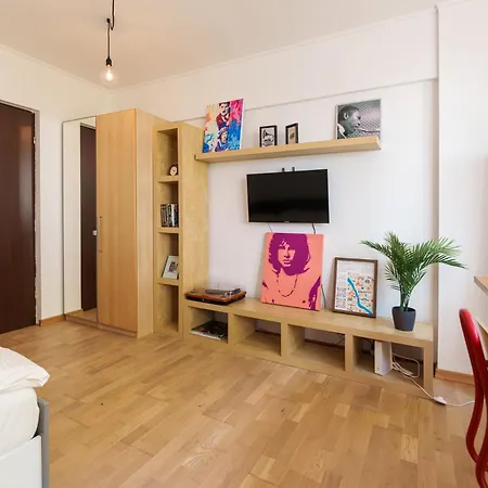 Jazzy Studio In The Heart Of Bucharest Exterior photo